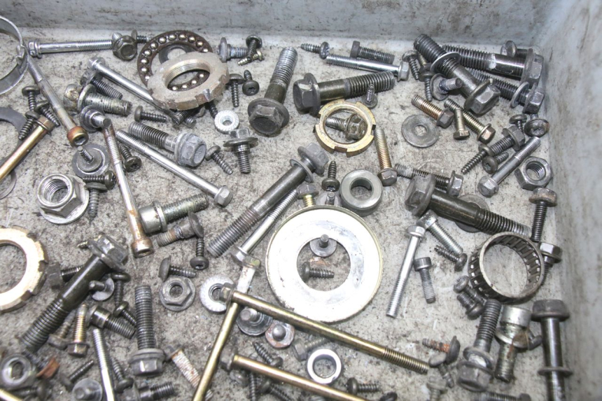 photo de SCHRAUBEN PEUGEOT VIVACITY 125 (2010 - 2017) - Zoom auf Gebrauchszustand