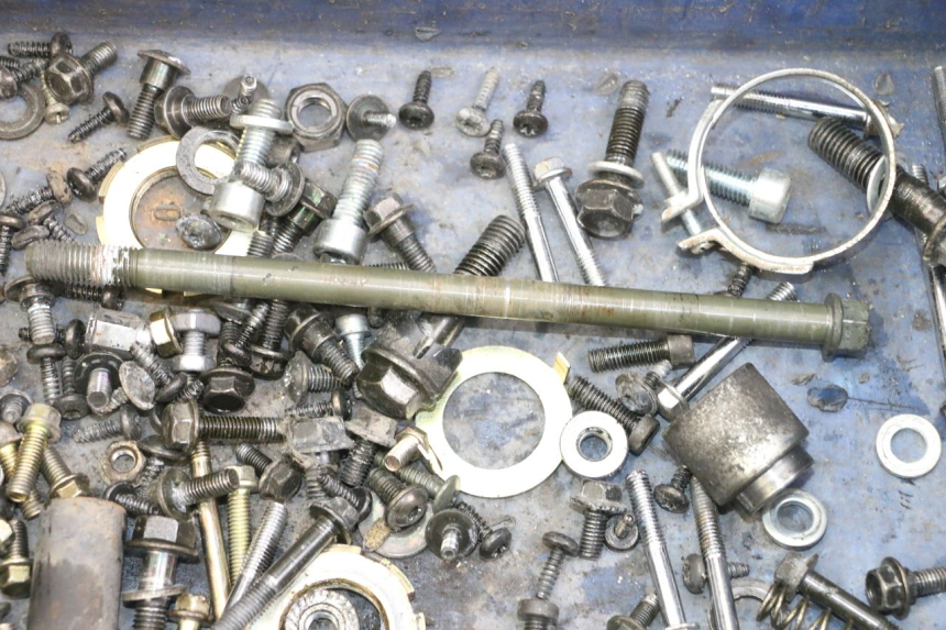 photo de SCHRAUBEN PEUGEOT VIVACITY 125 (2010 - 2017) - Detailansicht des Bauteils