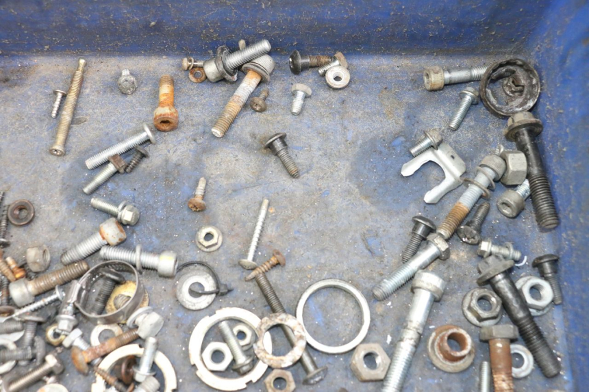 photo de SCHRAUBEN PIAGGIO BEVERLY 125 (1998 - 2005) - Alternative Perspektive