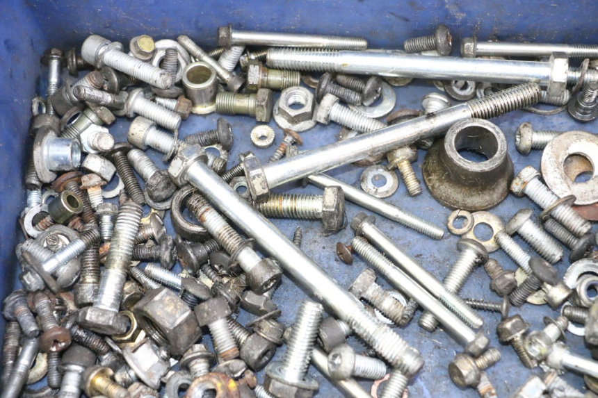 photo de SCHRAUBEN PIAGGIO MP3 125 (2006 - 2014) - Technische Nahaufnahme