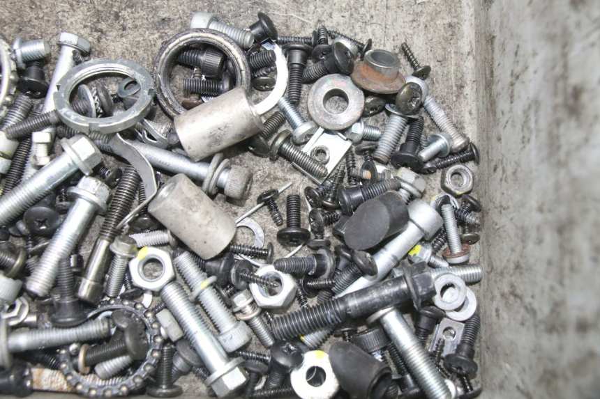 photo de SCHRAUBEN PIAGGIO NRG POWER PUREJET 50 (2018 - 2021) - Zoom auf Gebrauchszustand