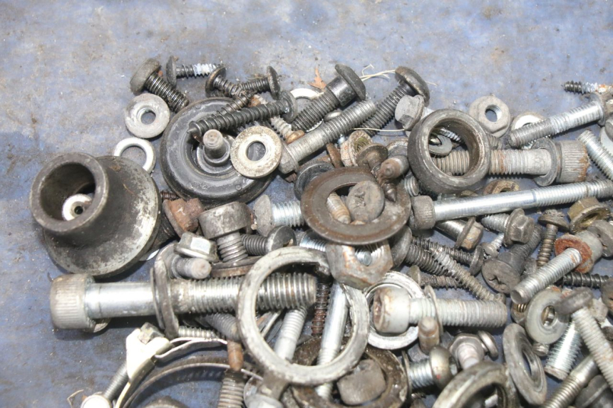 photo de SCHRAUBEN PIAGGIO VESPA GRANTURISMO 125 (2003 - 2007) - Detailansicht des Bauteils