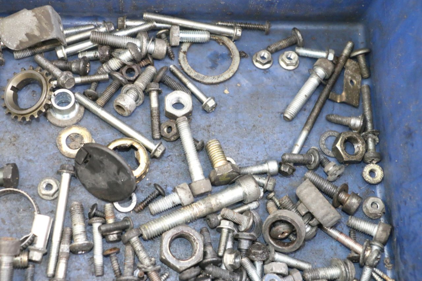 photo de SCHRAUBEN PIAGGIO VESPA GRANTURISMO 200 (2004 - 2005) - Technische Nahaufnahme