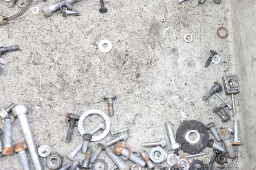 photo de SCHRAUBEN PIAGGIO VESPA LX IE 125 (2010 - 2012) - Zoom auf Gebrauchszustand