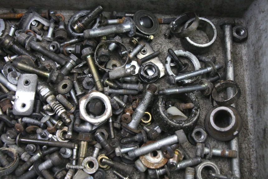 photo de SCHRAUBENBEUTEL PIAGGIO X8 125 (2004 - 2007) - Zoom auf Gebrauchszustand