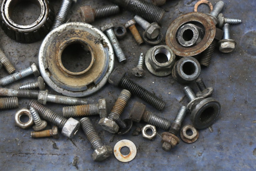 photo de SCHRAUBEN YCF PIT BIKE 125 (2010 - 2018) - Zoom auf Gebrauchszustand