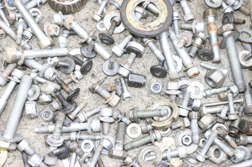 photo de SCHRAUBEN LIGIER PULSE 3 1 (2014 - 2020) - Detailansicht des Bauteils