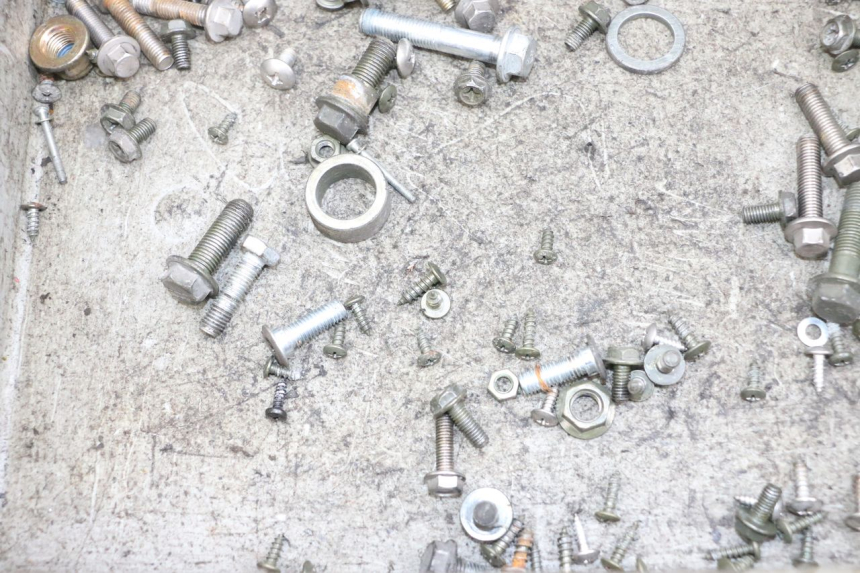 photo de SCHRAUBEN EFUN PUSA 1 - Alternative Perspektive