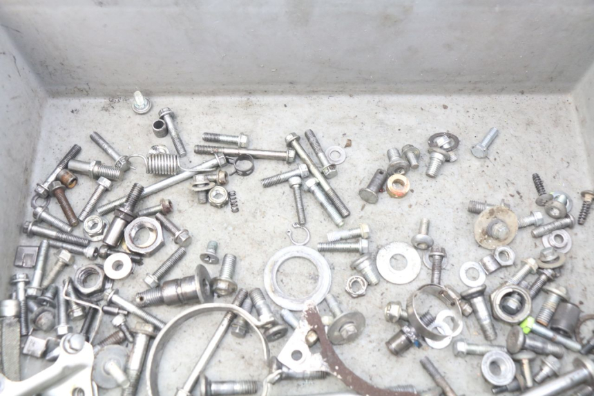 photo de SCHRAUBENBEUTEL SUZUKI RM-Z RMZ 250 (2010 - 2016) - Zoom auf Gebrauchszustand