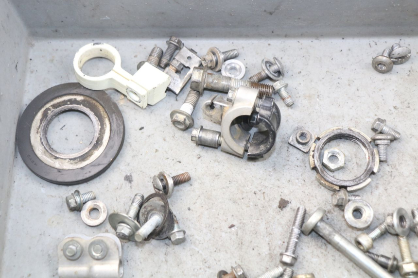 photo de SCHRAUBEN SUZUKI RMZ RM-Z 450 (2008 - 2011) - Technische Nahaufnahme