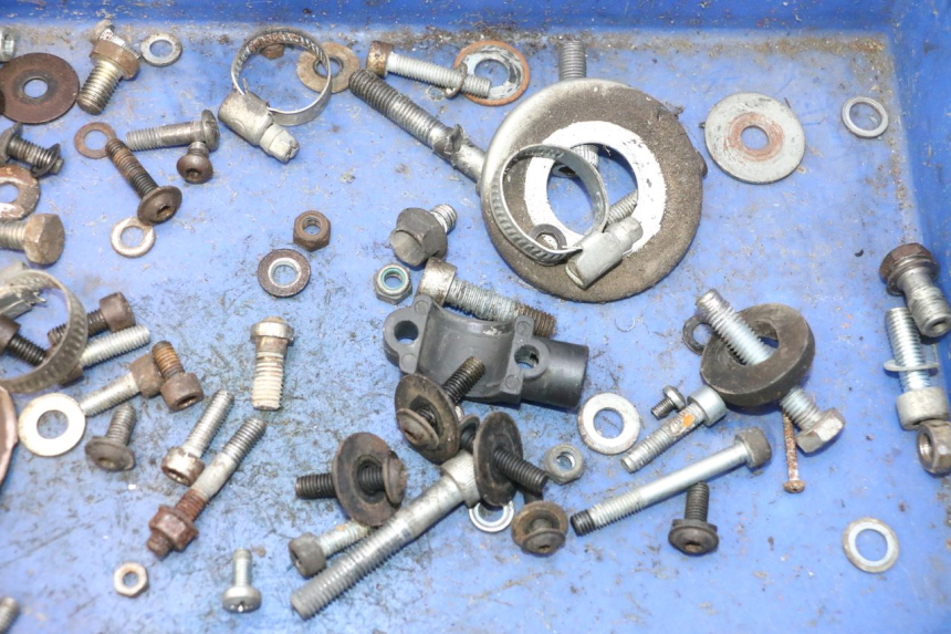 photo de SCHRAUBEN MZ RT 125 (2000 - 2008) - Technische Nahaufnahme