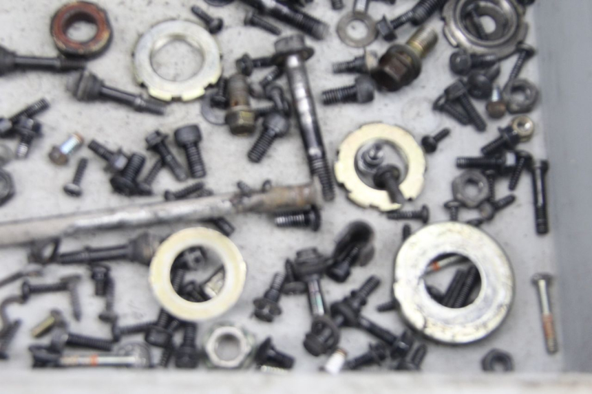 photo de SCHRAUBEN DAELIM S2 125 (2006 - 2007) - Zoom auf Gebrauchszustand