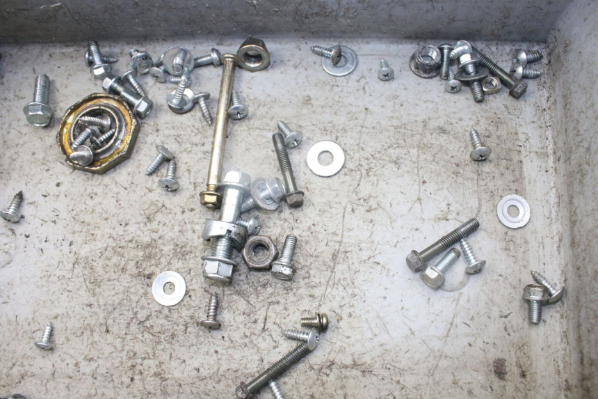 photo de SCHRAUBENBEUTEL JM MOTORS SANTANA 50 (2014 - 2023) - Alternative Perspektive