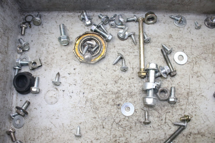 photo de SCHRAUBENBEUTEL JM MOTORS SANTANA 50 (2014 - 2023) - Technische Nahaufnahme