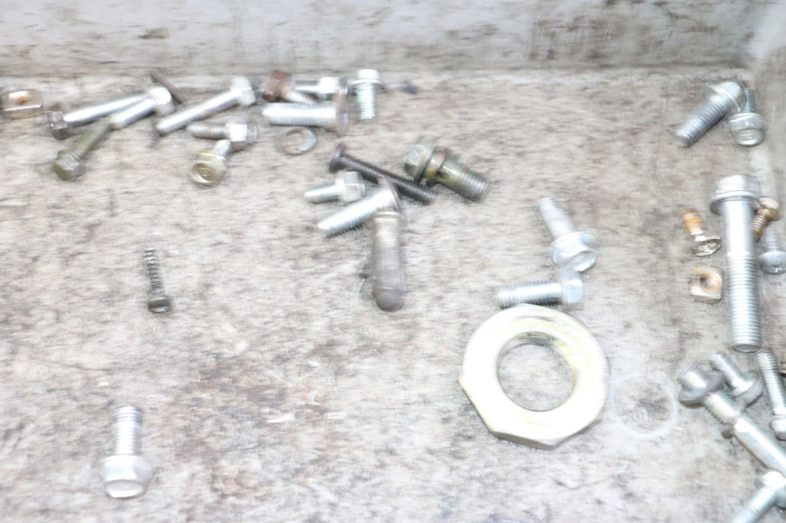 photo de SCHRAUBENBEUTEL JM MOTORS SANTANA 50 (2014 - 2023) - Zoom auf Gebrauchszustand