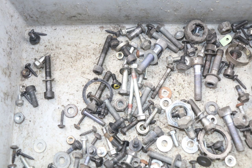 photo de SCHRAUBEN PEUGEOT SATELIS 300 (2012 - 2015) - Zoom auf Gebrauchszustand