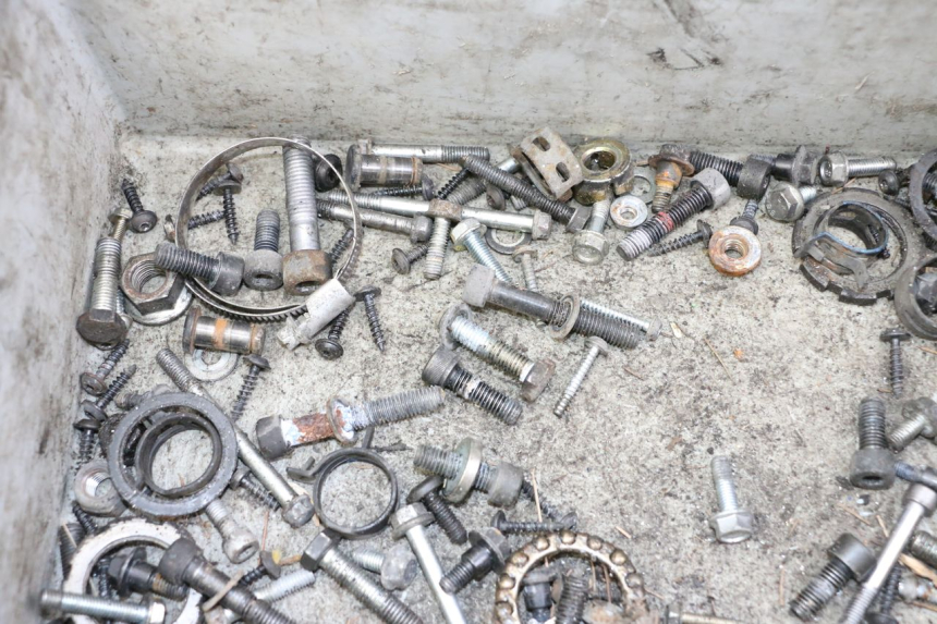 photo de SCHRAUBEN PEUGEOT SATELIS 125 (2013 - 2018) - Detailansicht des Bauteils