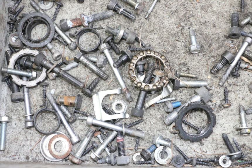 photo de SCHRAUBEN PEUGEOT SATELIS 125 (2013 - 2018) - Zoom auf Gebrauchszustand