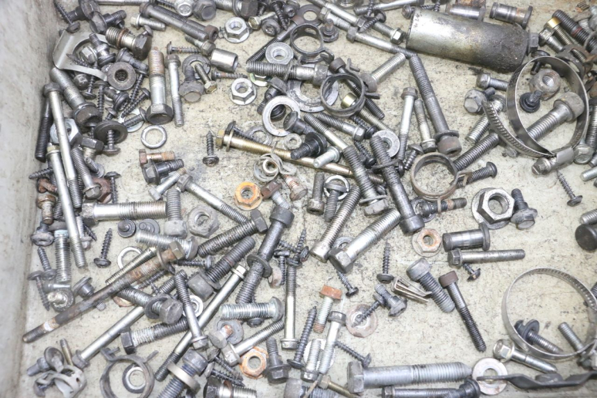 photo de SCHRAUBEN PEUGEOT SATELIS 125 (2013 - 2018) - Detailansicht des Bauteils