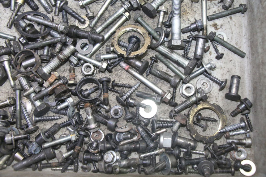 photo de SCHRAUBEN PEUGEOT SATELIS 125 (2013 - 2018) - Technische Nahaufnahme