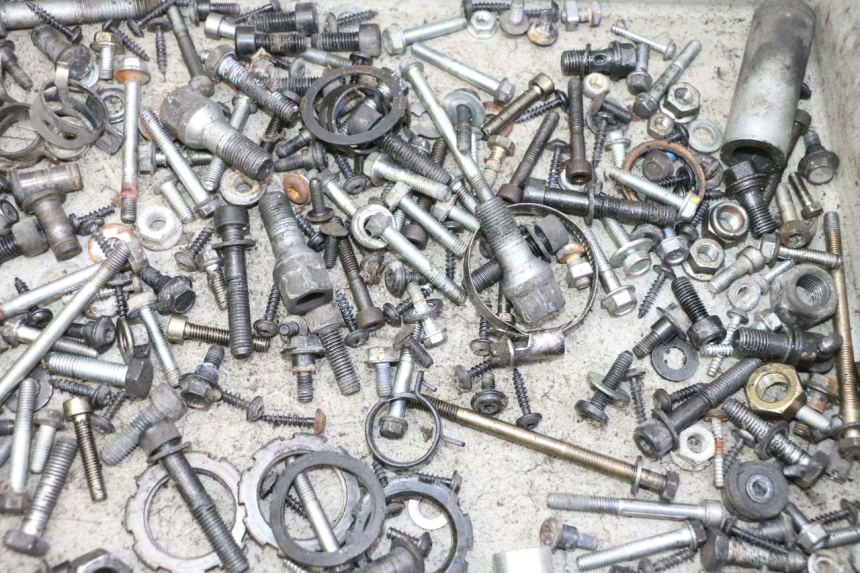 photo de SCHRAUBEN PEUGEOT SATELIS 125 (2013 - 2018) - Detailansicht des Bauteils