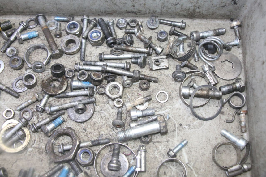 photo de SCHRAUBEN DERBI SENDA SM DRD 50 (2008 - 2013) - Zoom auf Gebrauchszustand