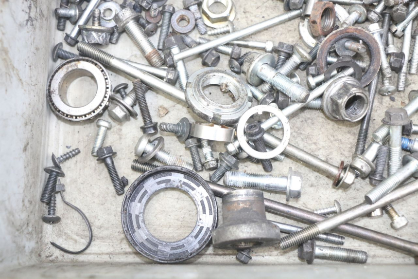 photo de SCHRAUBENBEUTEL SUZUKI SIXTEEN 125 (2008 - 2010) - Detailansicht des Bauteils