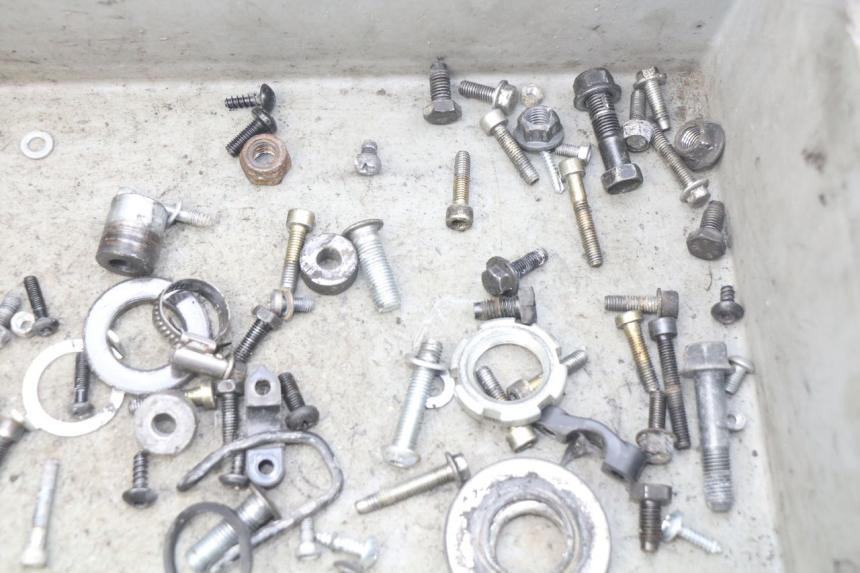 photo de SCHRAUBENBEUTEL YAMAHA SLIDER NAKED 50 (2004 - 2018) - Alternative Perspektive