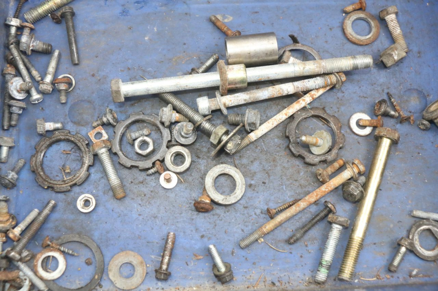 photo de SCHRAUBENBEUTEL PEUGEOT SPEEDFIGHT LC 50 (1996 - 2002) - Zoom auf Gebrauchszustand