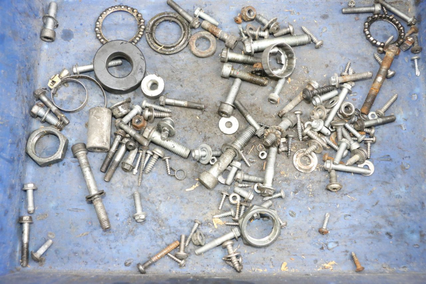 photo de SCHRAUBEN APRILIA SR CARB LC 2T 50 (2004 - 2012) - Zoom auf Gebrauchszustand