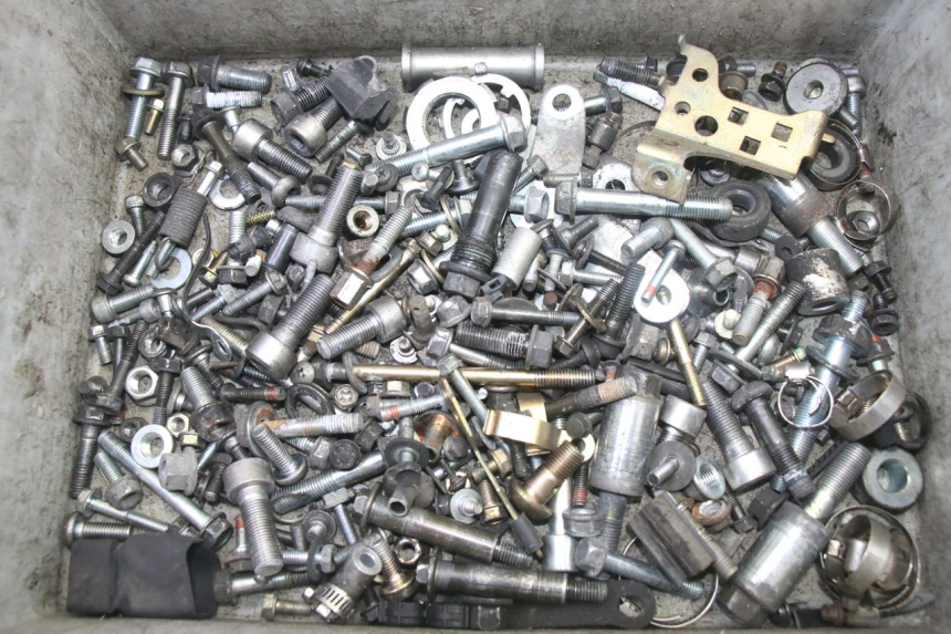 photo de SCHRAUBEN HONDA ST PAN EUROPEAN 1300 (2002 - 2013) - Hauptansicht