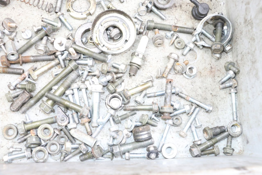 photo de SCHRAUBENBEUTEL VASTRO STREET X 4T 50 (2016 - 2021) - Zoom auf Gebrauchszustand