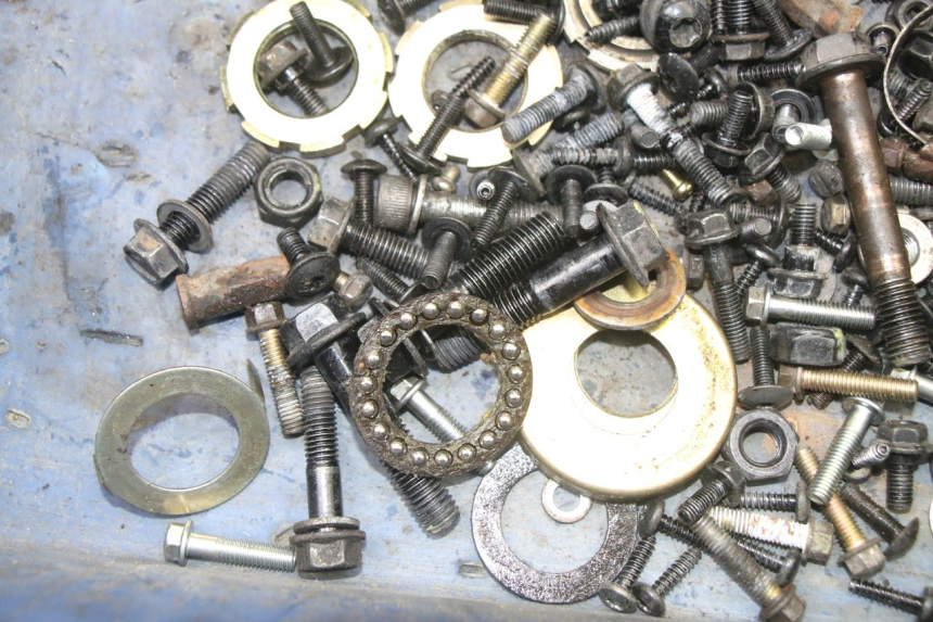 photo de SCHRAUBEN PEUGEOT STREETZONE I 2T 50 (2018 - 2020) - Alternative Perspektive