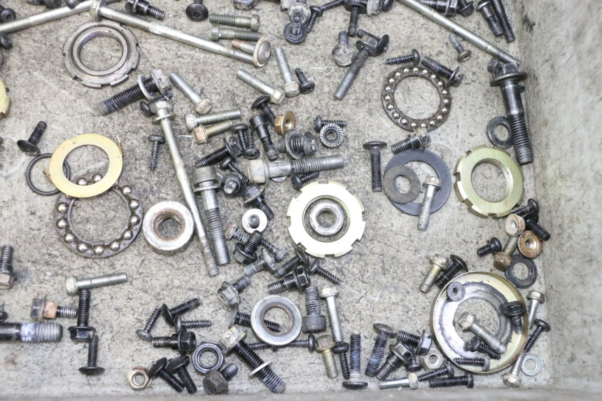 photo de SCHRAUBEN PEUGEOT STREETZONE I NAKED 2T 50 (2018 - 2020) - Zoom auf Gebrauchszustand