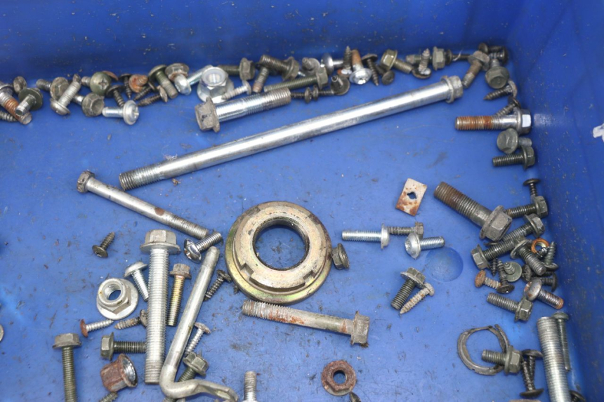 photo de SCHRAUBEN PEUGEOT SUM UP 125 (2008 - 2013) - Detailansicht des Bauteils