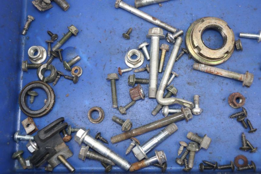 photo de SCHRAUBEN PEUGEOT SUM UP 125 (2008 - 2013) - Zoom auf Gebrauchszustand