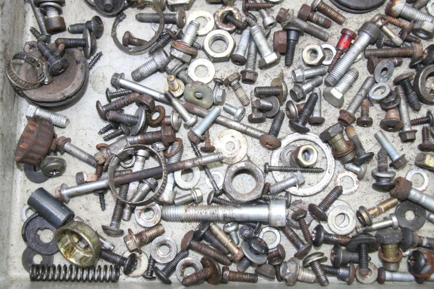 photo de SCHRAUBEN PIAGGIO SUPER LX 125 (2000 - 2003) - Alternative Perspektive