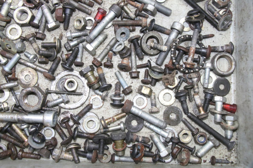 photo de SCHRAUBEN PIAGGIO SUPER LX 125 (2000 - 2003) - Technische Nahaufnahme