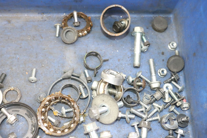 photo de SCHRAUBEN SUZUKI BURGMAN 125 (2018 - 2021) - Zoom auf Gebrauchszustand