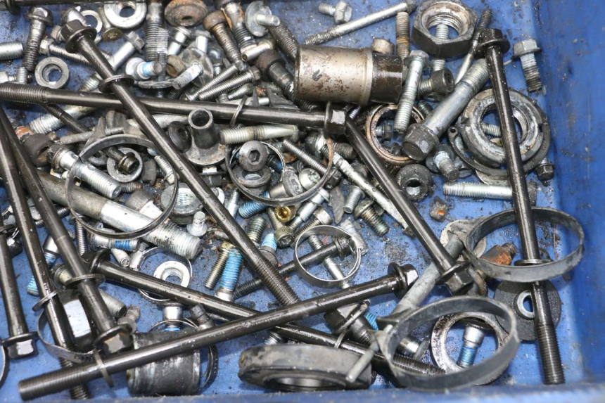 photo de SCHRAUBEN SUZUKI GSX F GSXF 650 (2007 - 2015) - Detailansicht des Bauteils