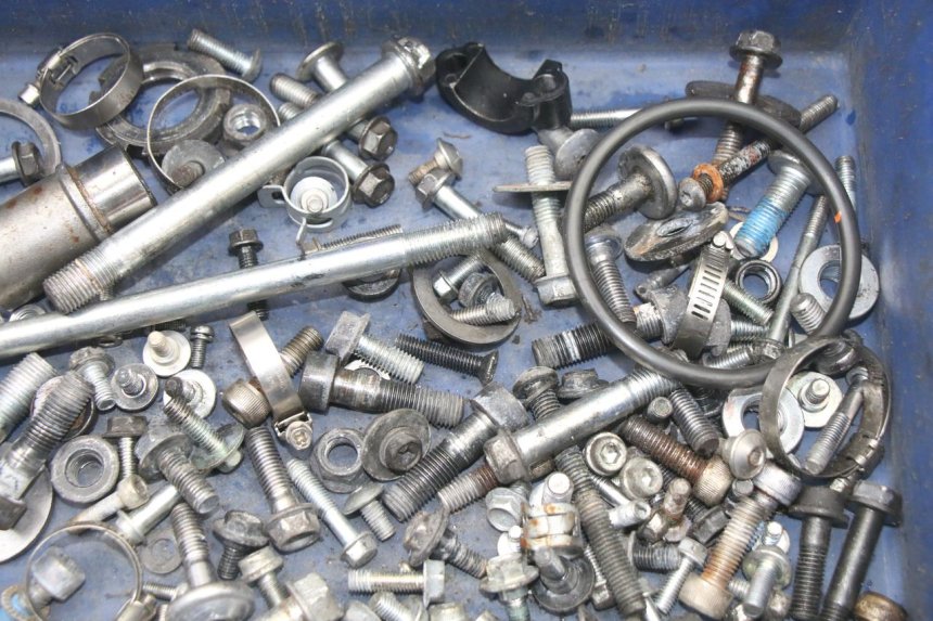 photo de SCHRAUBEN SUZUKI GSX F GSXF 650 (2007 - 2015) - Zoom auf Gebrauchszustand