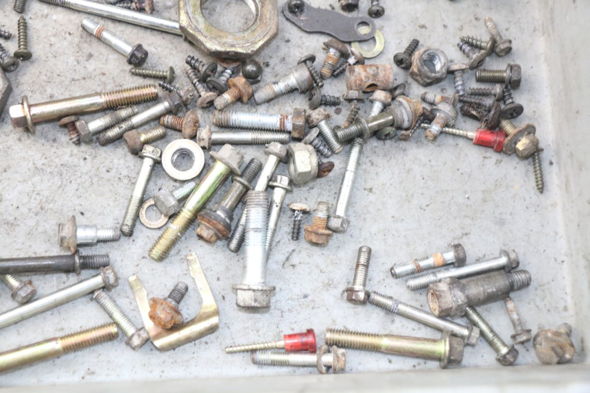 photo de SCHRAUBEN PEUGEOT SV 80 (1993 - 1997) - Zoom auf Gebrauchszustand