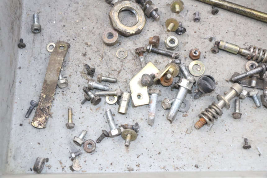 photo de SCHRAUBEN PEUGEOT SV 80 (1993 - 1997) - Detailansicht des Bauteils