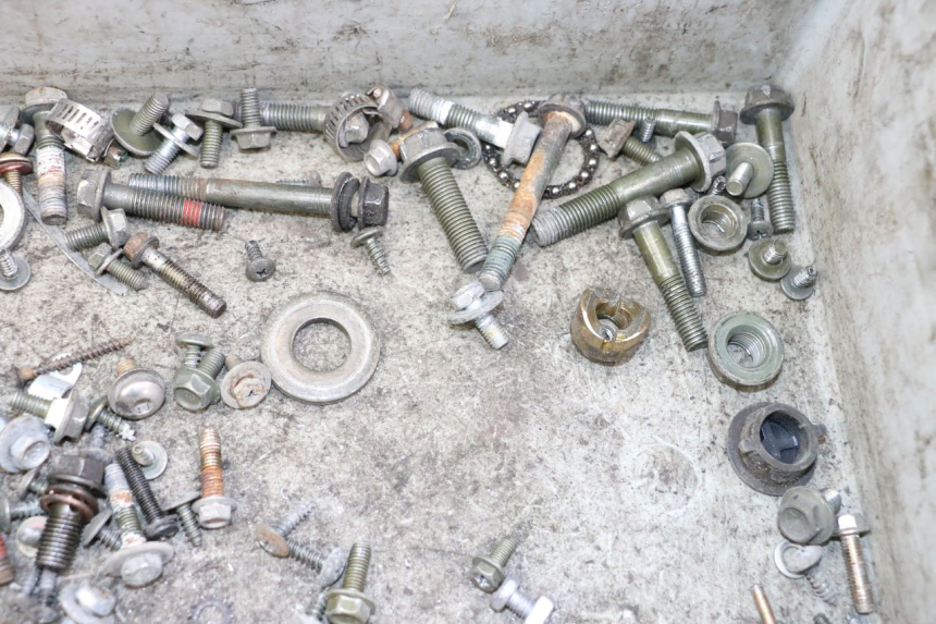 photo de SCHRAUBENBEUTEL SYM FIDDLE 3 III 125 (2014 - 2020) - Zoom auf Gebrauchszustand