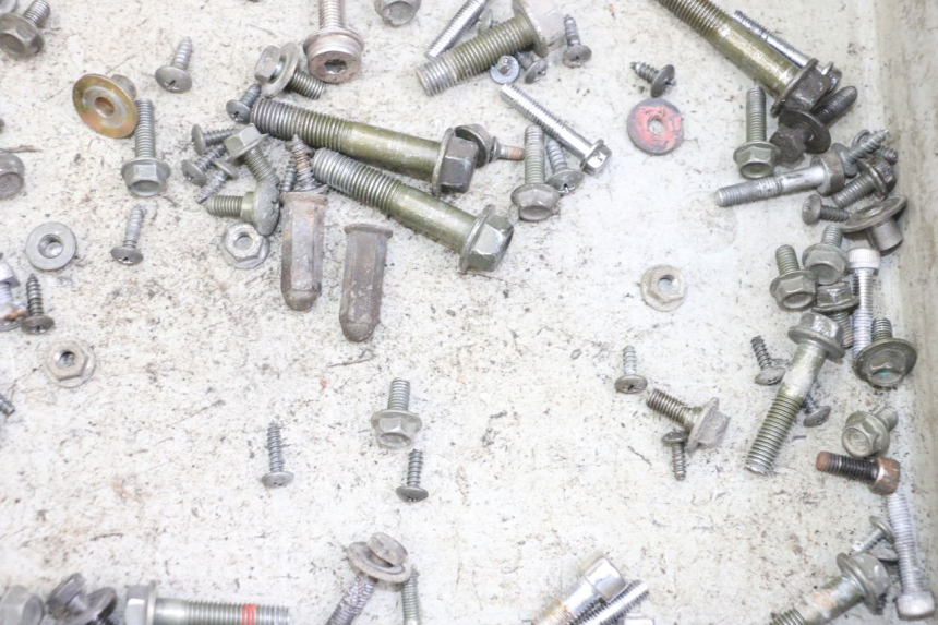 photo de SCHRAUBENBEUTEL SYM JET 14 4T 50 (2018 - 2022) - Zoom auf Gebrauchszustand