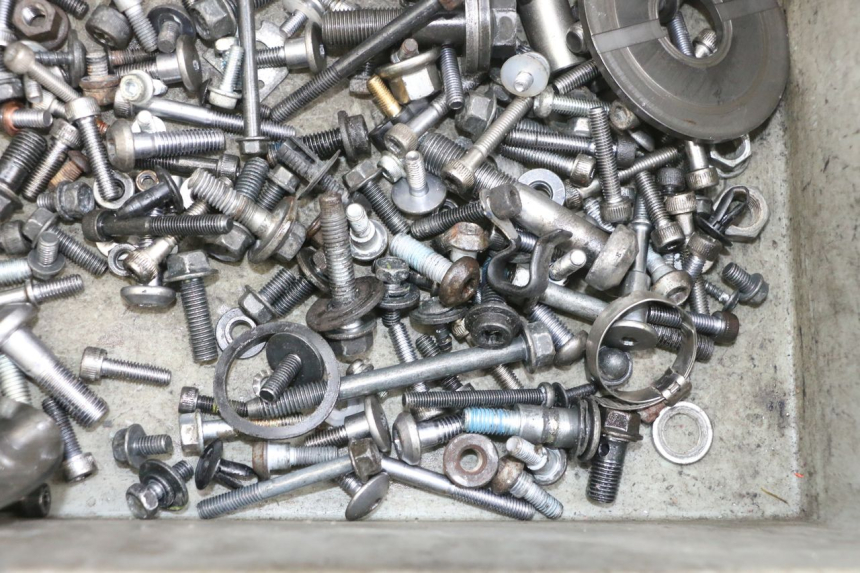 photo de SCHRAUBEN YAMAHA TDM ABS 900 (2002 - 2014) - Technische Nahaufnahme