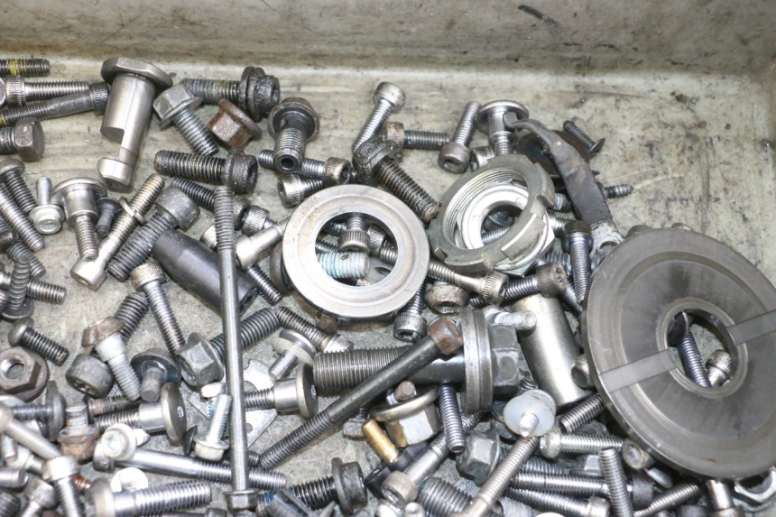 photo de SCHRAUBEN YAMAHA TDM ABS 900 (2002 - 2014) - Gesamtansicht des Produkts