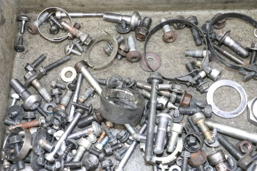 photo de SCHRAUBEN YAMAHA TDM ABS 900 (2002 - 2014) - Zoom auf Gebrauchszustand