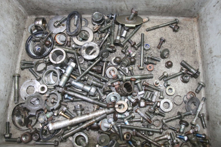 photo de SCHRAUBENBEUTEL YAMAHA TDR DELTABOX 125 (1997 - 2003) - Hauptansicht