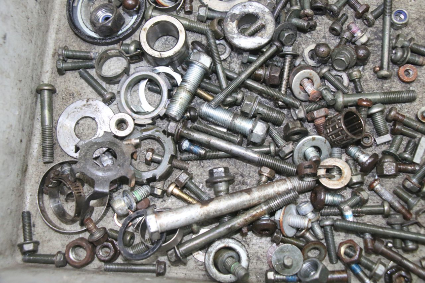 photo de SCHRAUBENBEUTEL YAMAHA TDR DELTABOX 125 (1997 - 2003) - Alternative Perspektive